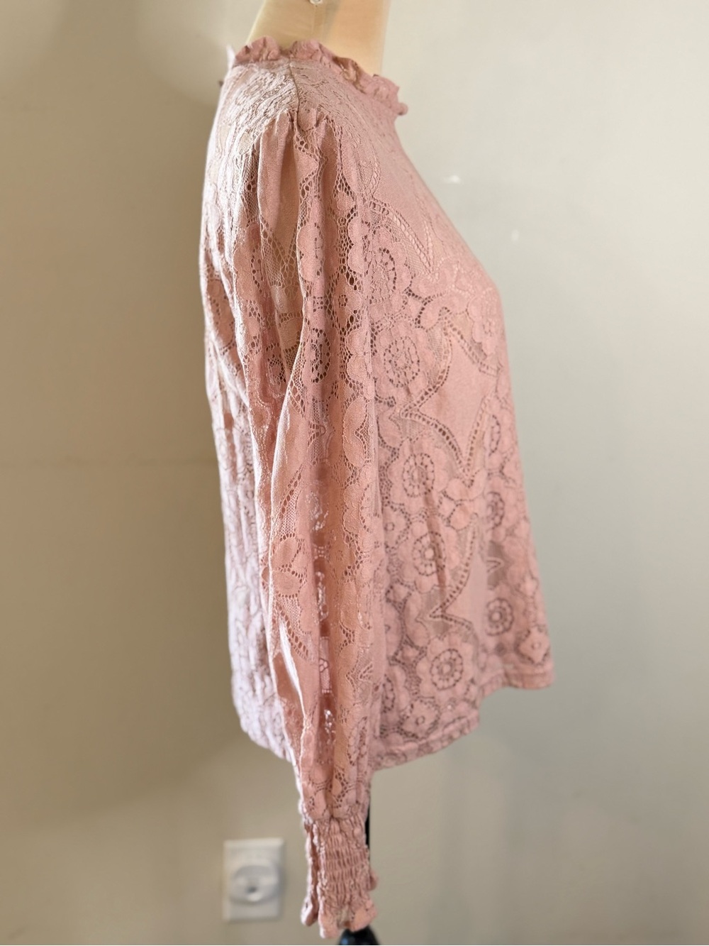 Ultra Pink blush pink lace ruffle cottage prairie western long sleeve top M - Picture 2 of 13